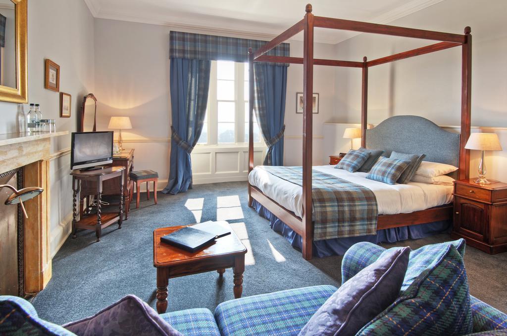 Chirnside Hall Hotel Bilik gambar
