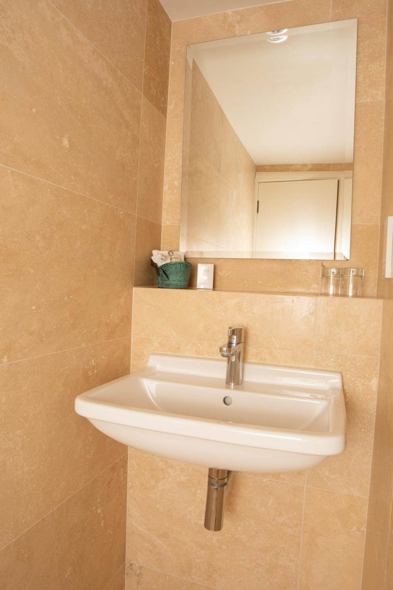 Chirnside Hall Hotel Bilik gambar